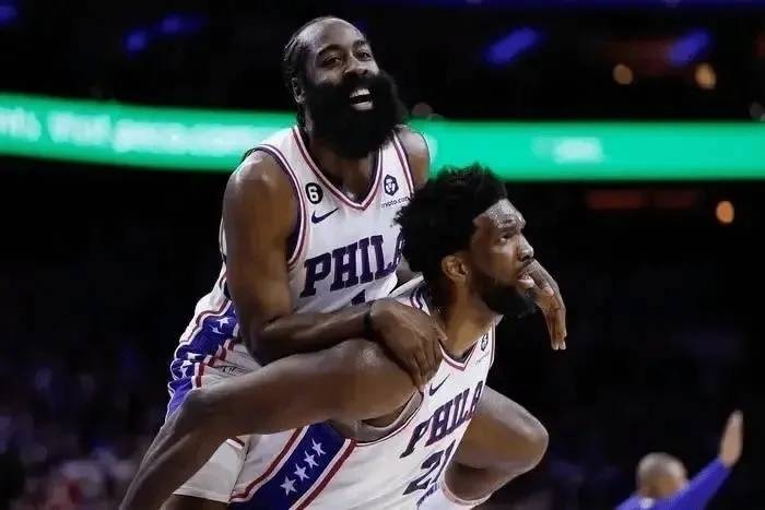 NBA:NBA午报｜库里绝杀国王 普尔41分比肩乔丹 哈登沮丧原因披露