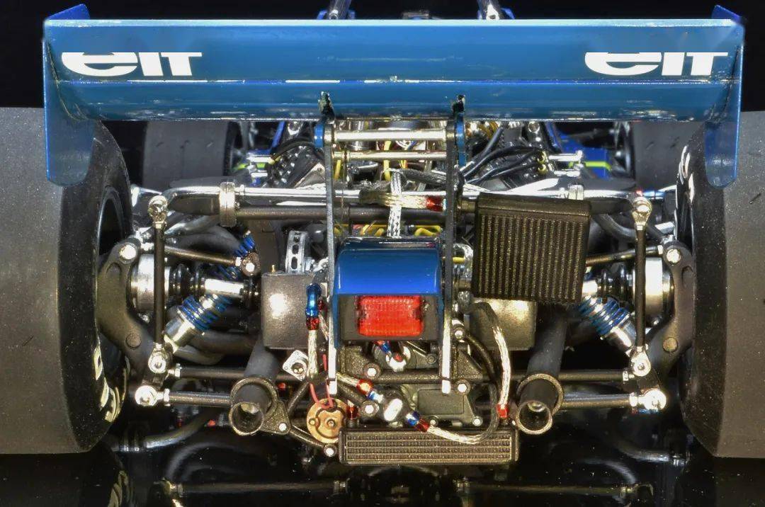 F1:F1历史上唯一一台六轮猛兽F1！「Tyrrell P34」