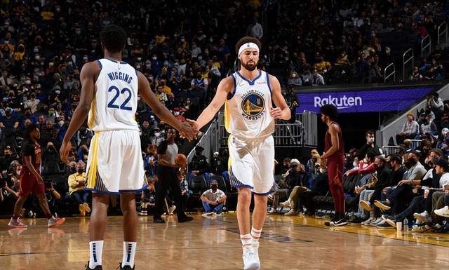 NBA:NBA官方最新战力榜！76人跃居首位NBA，火箭升至第8，湖人连降5位