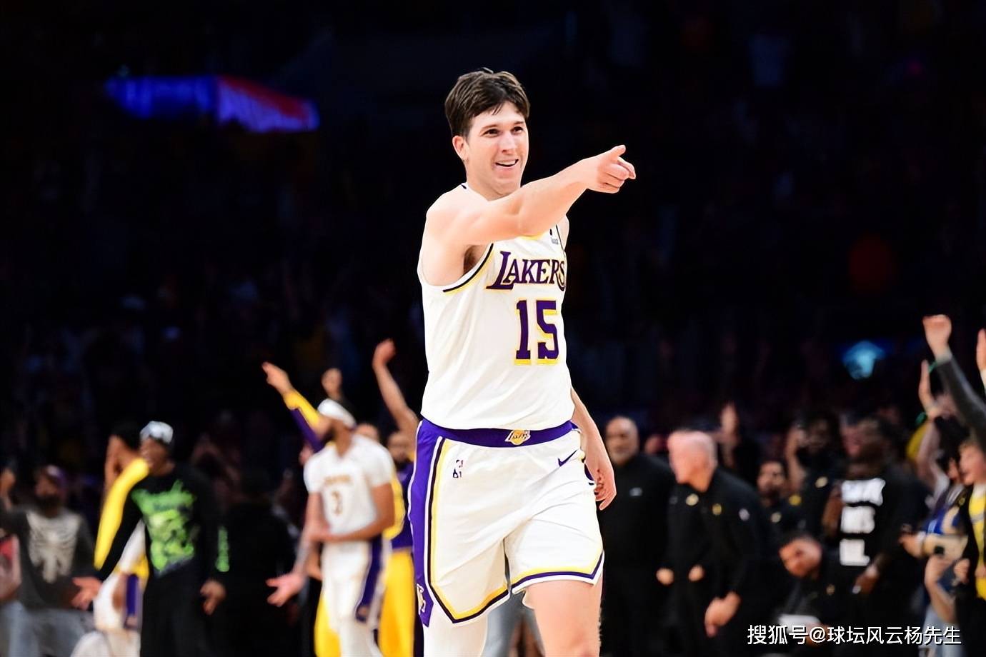 168新体育-NBA常规赛，湖人1分险胜火箭！詹姆斯19投14中高效砍下37分准绝杀