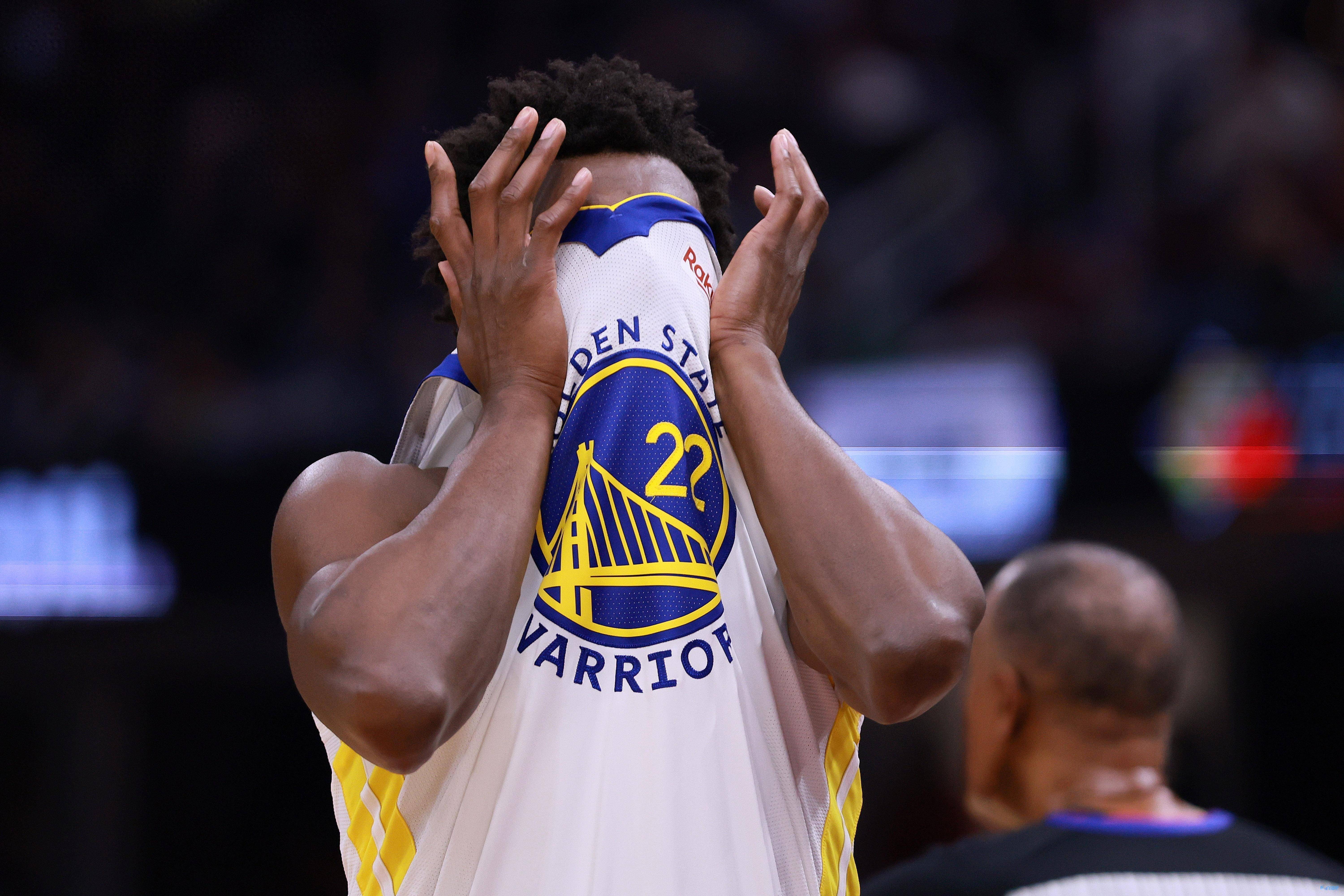 NBA:🤯接水被电差点丧命 睡觉压塌床砸伤脚趾 NBA那些离奇伤病