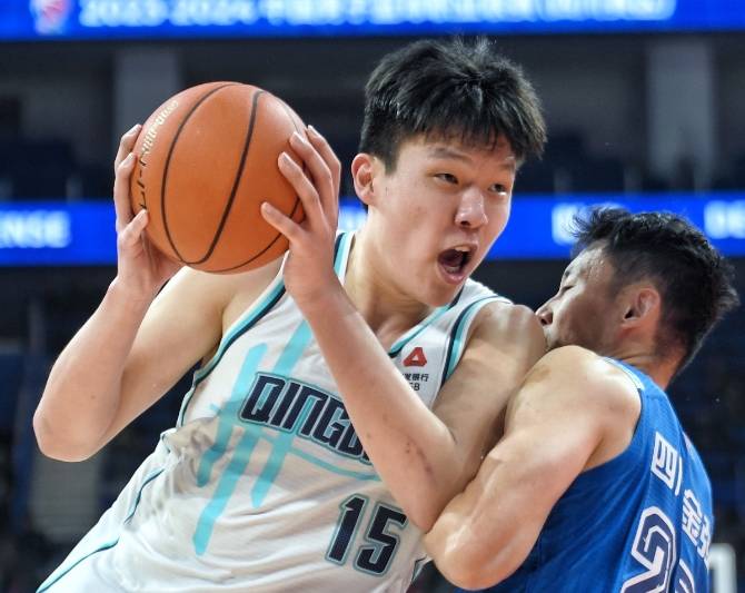 168新体育-杨瀚森吸引NBA球探到场观战 明年具备NBA选秀资格