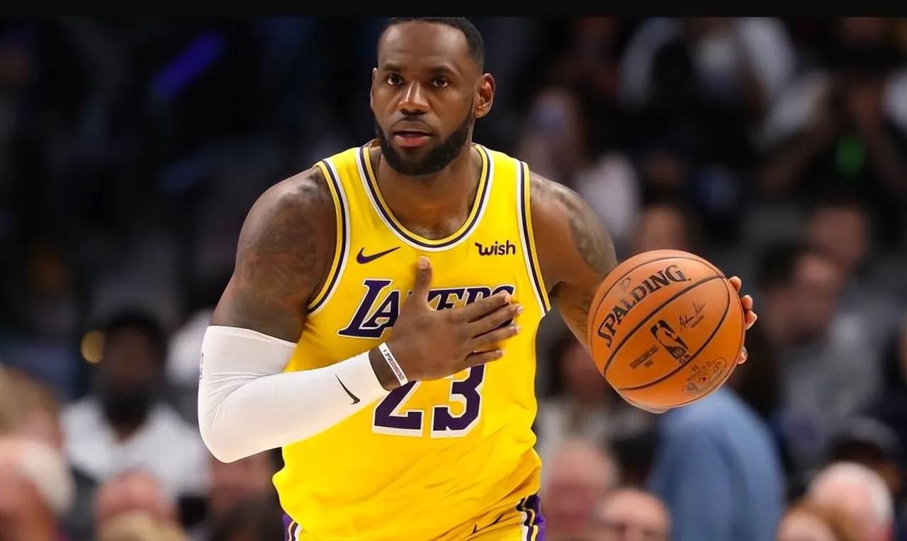 168新体育-NBA ：湖人133比89大胜鹈鹕晋级季中赛决赛，我发现一个事实！詹姆斯还在巅峰