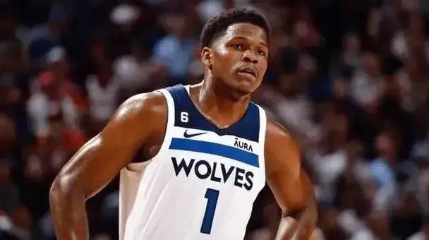 NBA:NBA ：森林狼112比108逆转热火队NBA，我发现一个事实，爱德华兹确实太强了