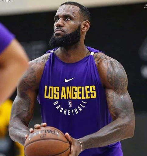 NBA:“我的手臂NBA，比你大腿都粗”，NBA有5人敢这样说 詹皇上榜