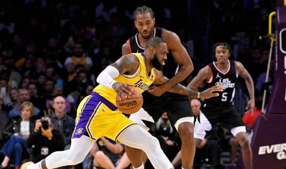 NBA:还差102分！NBA历史第一纪录NBA，前无古人后无来者，你确实被