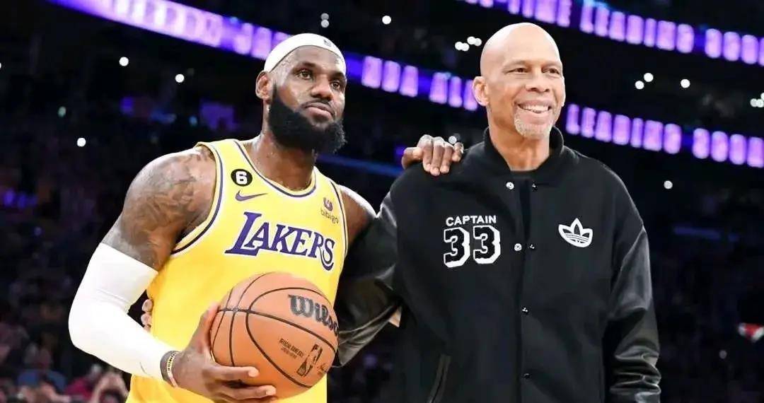 NBA:NBA历史得分第一人NBA，詹姆斯40000分里程碑