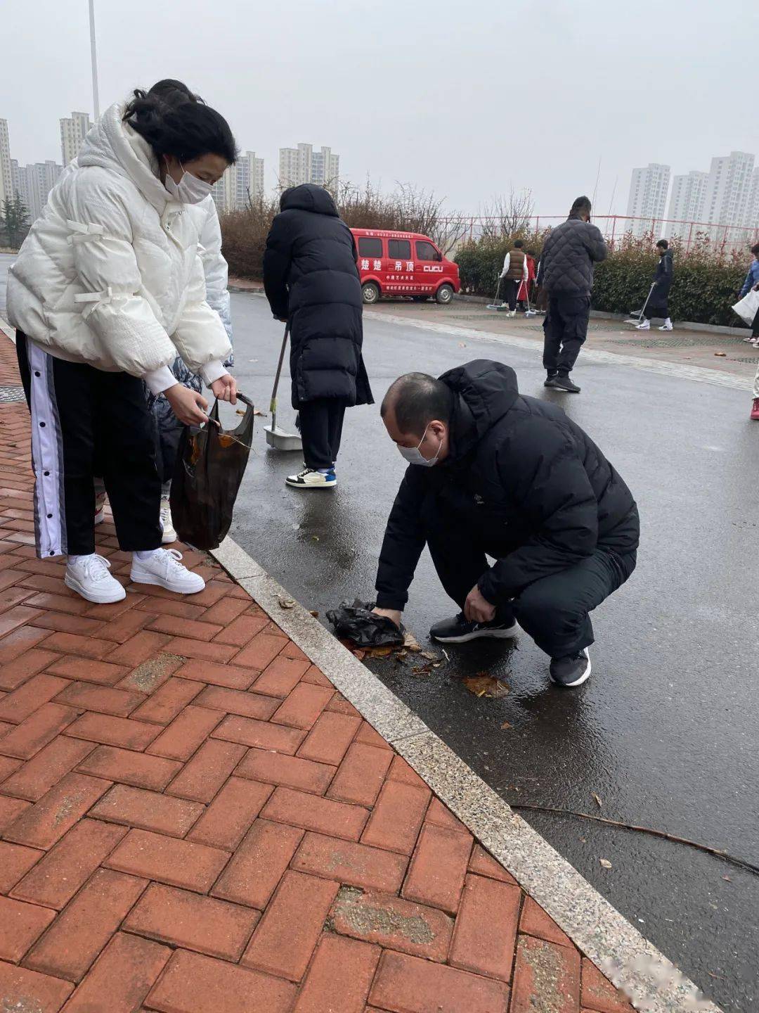 羽毛球:市羽毛球游泳运动管理中心开展“学习雷锋精神 践行文明新风”主题教育活动