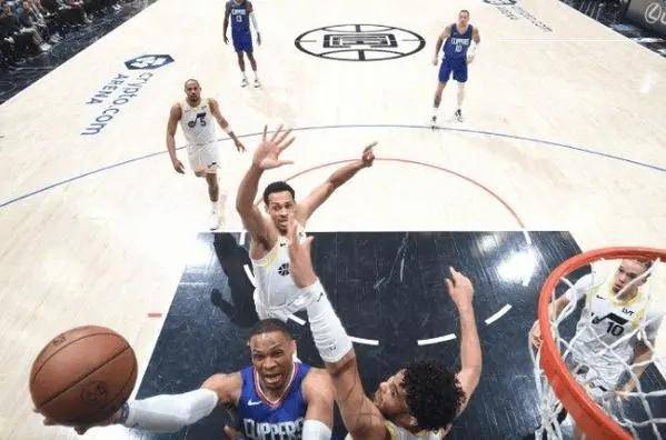 168体育网：NBA：锁定西部前四！快船送爵士11连败，哈登三双，乔治半场打卡