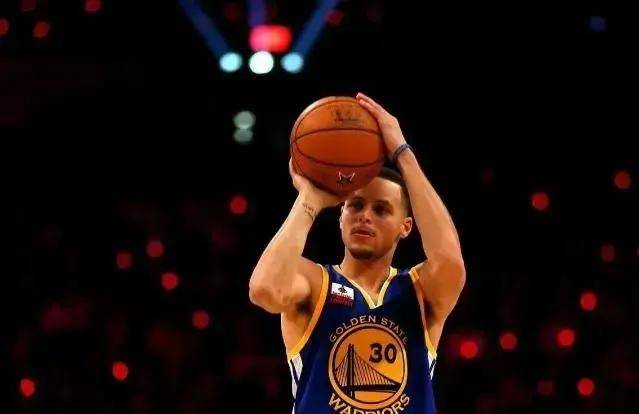 NBA:新世纪NBA五大球星重排！杜兰特落选NBA，库里垫底，冠军最无悬念