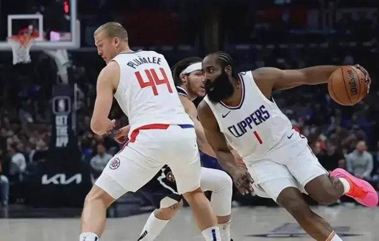 NBA:最多赢5场+进不了西决！NBA名宿不看好快船NBA，东契奇欧文太强