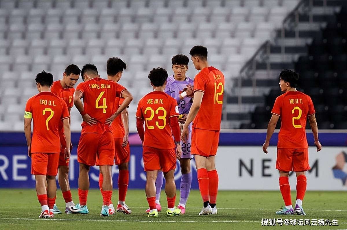 男足:U23亚洲杯：中国男足0-1不敌日本队男足，多打一人也输球，技术差距成失利关键