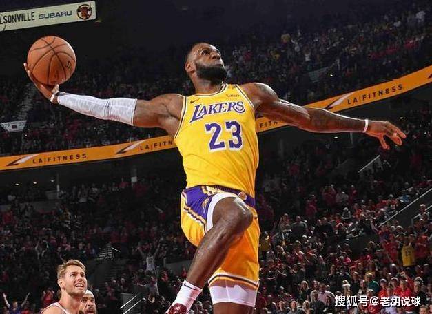 NBA:浓眉罕见暴怒！詹姆斯怒斥裁判报告NBA，湖人被NBA连黑两场