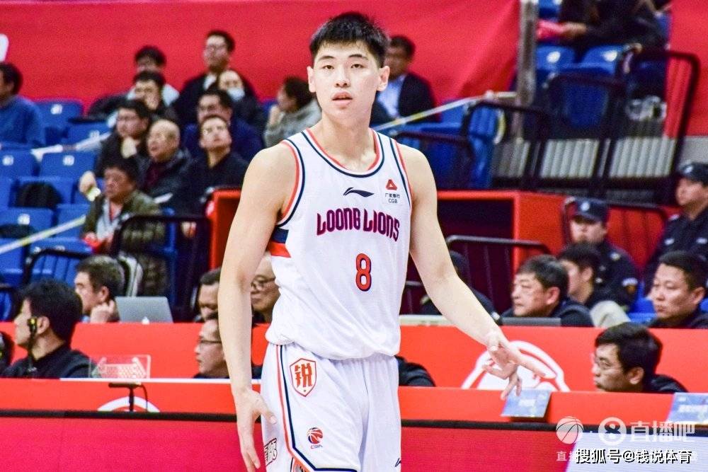 男篮:ESPN预测明日比赛胜率；老鹰交易后场双星；男篮新星无缘NBA选秀