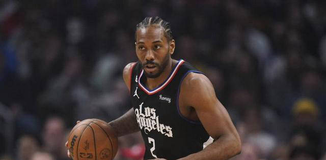 NBA:小卡入选NBA最佳二阵引起球迷热议NBA，追梦表达不满，他胜过詹姆斯吗？