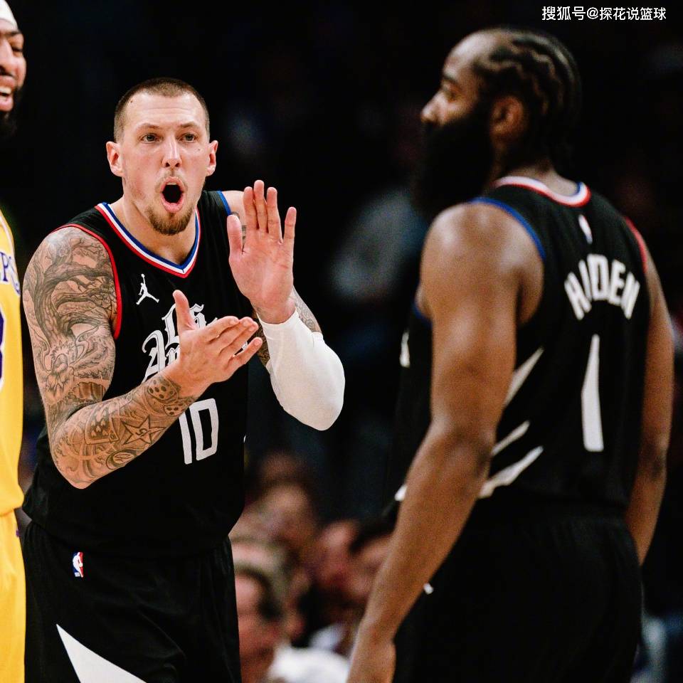 NBA:快船离队第一人浮现！季后赛遭弃用：仅打4分钟NBA，恐就此告别NBA