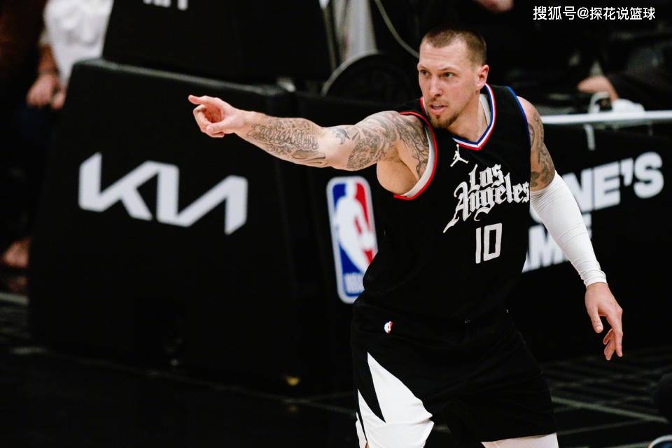 NBA:快船离队第一人浮现！季后赛遭弃用：仅打4分钟NBA，恐就此告别NBA