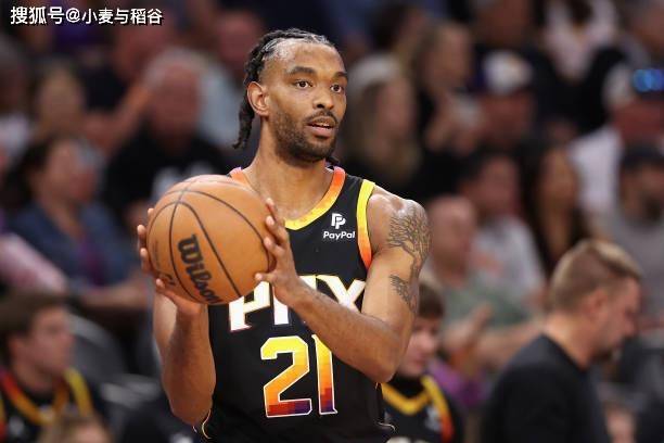 NBA:篮网替补锋线将执行球员选项NBA，他在NBA的生涯已经出现危机了？